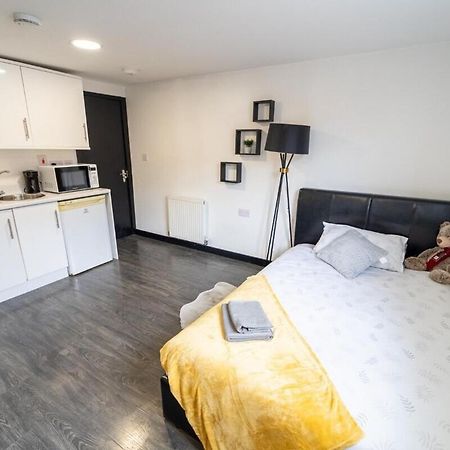 Stay Sa Cosy Equipped Studios Available 10 Mins From The City! Free Wifi &50" Smart Tv'S! Birmingham Exteriér fotografie
